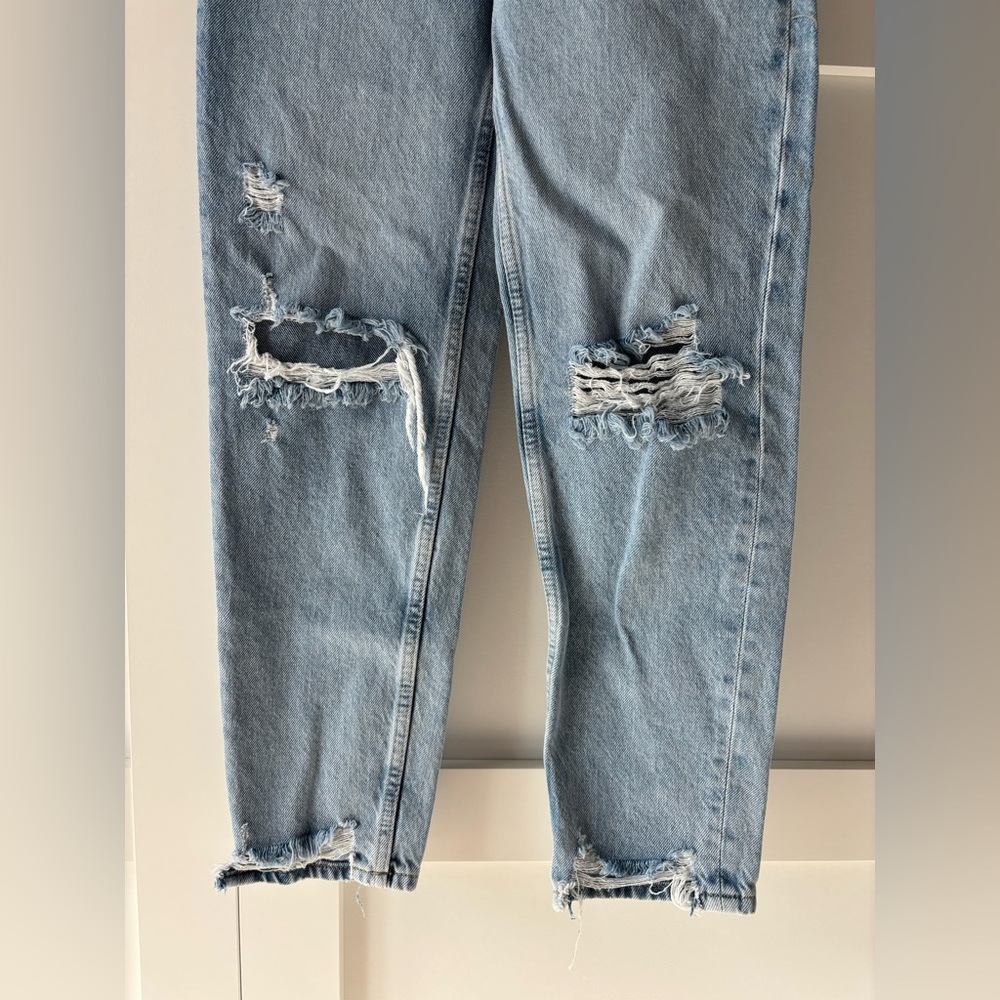Zara Ripped Jeans - Picture 4 of 5